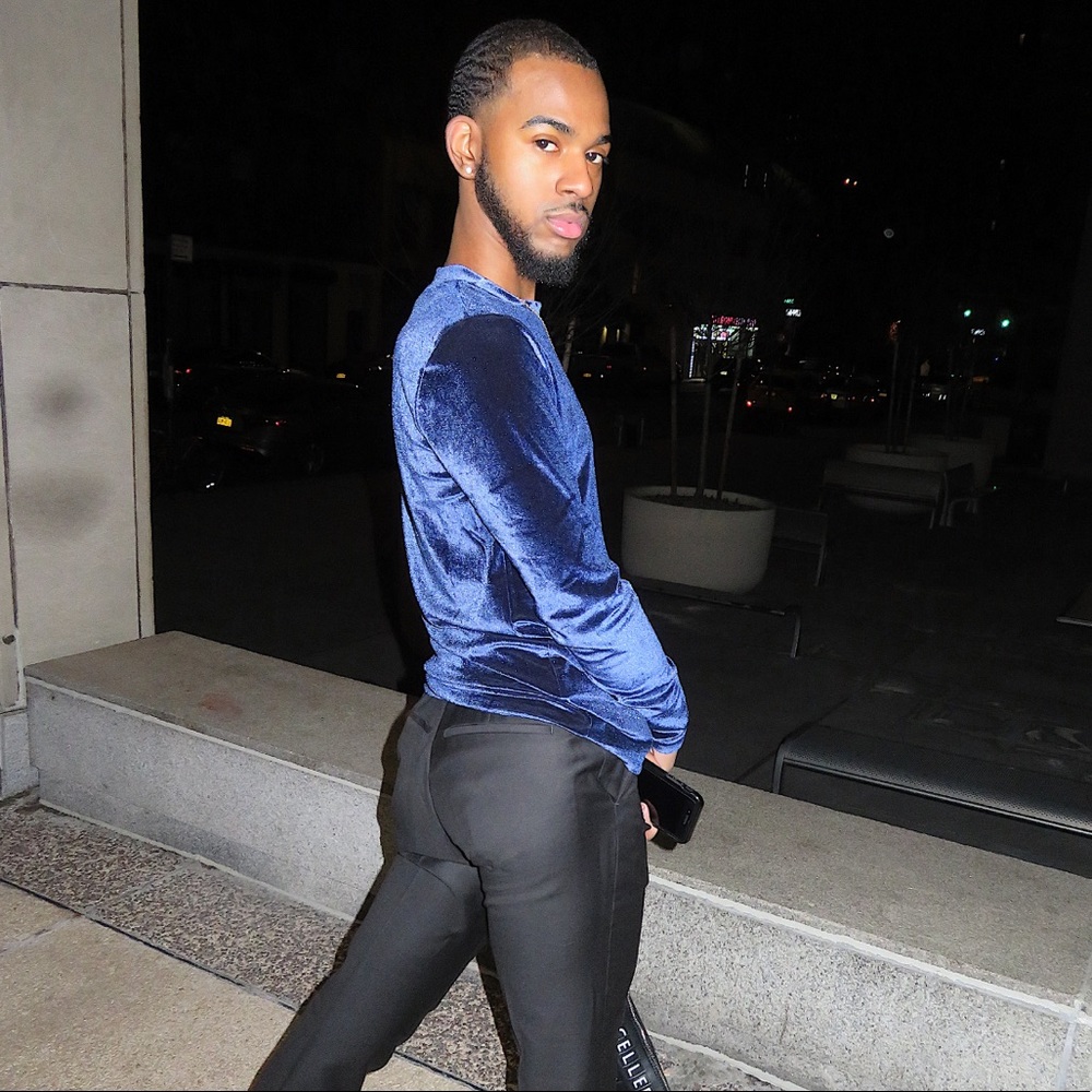 LONG SLEEVE VELOUR T-SHIRT! - Picture 1 of 3